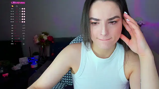 Snapshot of Camilla__one__ chatting on 02-10-25, 01:57 Camilla  one   online show from 02-10-25, 01:57