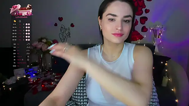 Snapshot of Camilla__one__ chatting on 02-17-25, 01:36 Camilla  one   online show from 02-17-25, 01:36