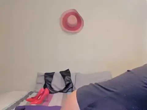 AfricanSquirtingQueen online show from 06-17-26, 06:49