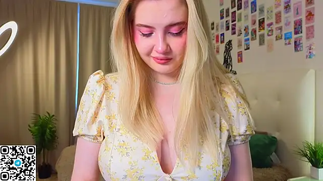 Snapshot of oliviabr0wn0 chatting on 10-23-25, 02:22 oliviabr0wn0 online show from 10-23-25, 02:22