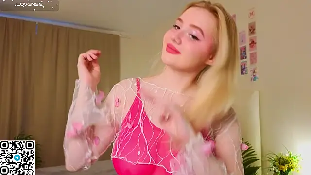 Snapshot of oliviabr0wn0 chatting on 11-08-25, 02:12 oliviabr0wn0 online show from 11-08-25, 02:12