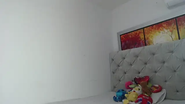 Snapshot of Melody_phillips2 chatting on 01-11-25, 02:36 Melody phillips2 online show from 01-11-25, 02:36