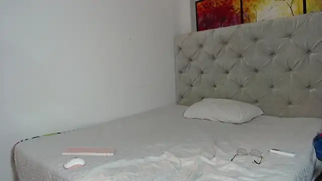 Snapshot of Melody_phillips2 chatting on 01-19-25, 10:06 Melody phillips2 online show from 01-19-25, 10:06