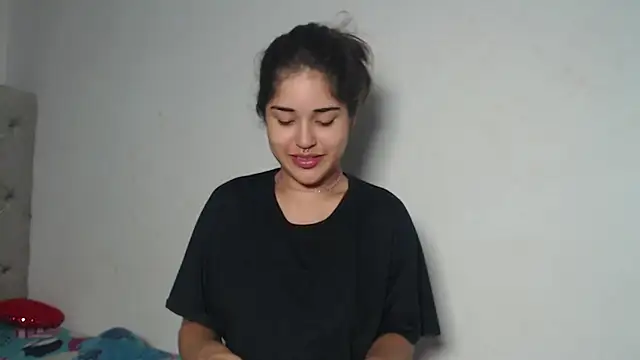 Snapshot of Melody_phillips2 chatting on 12-01-25, 11:15 Melody phillips2 online show from 12-01-25, 11:15