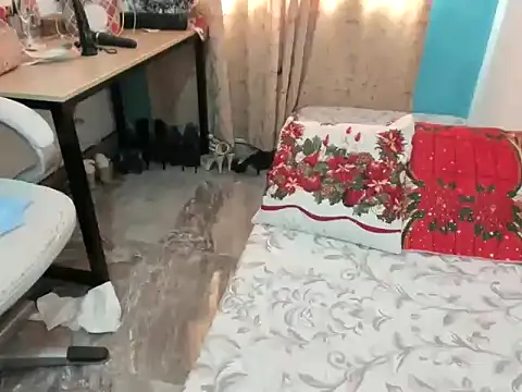 Snapshot of MonicaGarcia_ chatting on 01-04-25, 03:17 MonicaGarcia online show from 01-04-25, 03:17