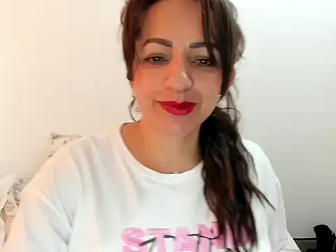 Snapshot of MonicaGarcia_ chatting on 02-24-25, 06:26 MonicaGarcia online show from 02-24-25, 06:26