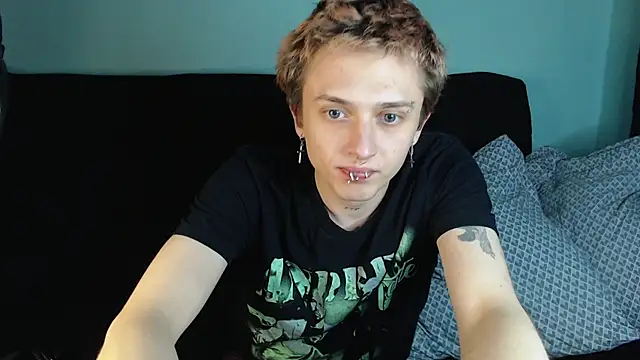 Snapshot of axxxturel chatting on 12-11-24, 03:05 axxxturel online show from 12-11-24, 03:05