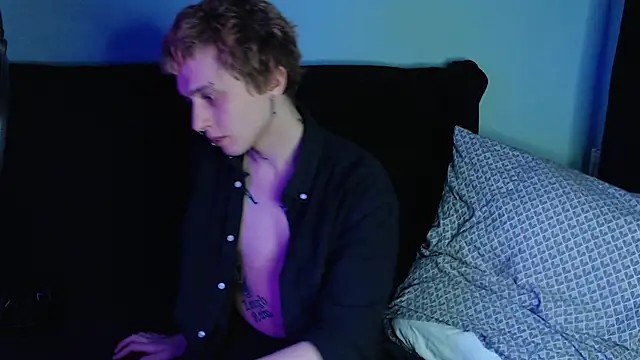 Snapshot of axxxturel chatting on 12-20-24, 09:06 axxxturel online show from 12-20-24, 09:06