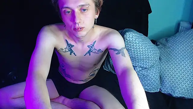 Snapshot of axxxturel chatting on 12-23-24, 01:51 axxxturel online show from 12-23-24, 01:51