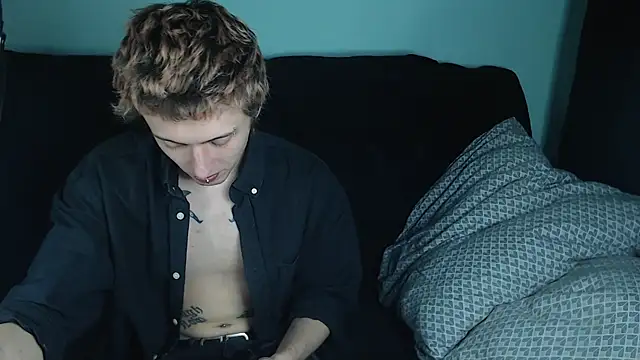 Snapshot of axxxturel chatting on 01-01-25, 07:21 axxxturel online show from 01-01-25, 07:21