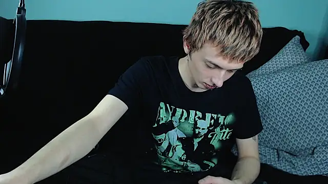 Snapshot of axxxturel chatting on 01-05-25, 06:35 axxxturel online show from 01-05-25, 06:35