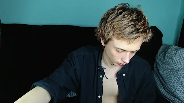 Snapshot of axxxturel chatting on 01-10-25, 04:41 axxxturel online show from 01-10-25, 04:41