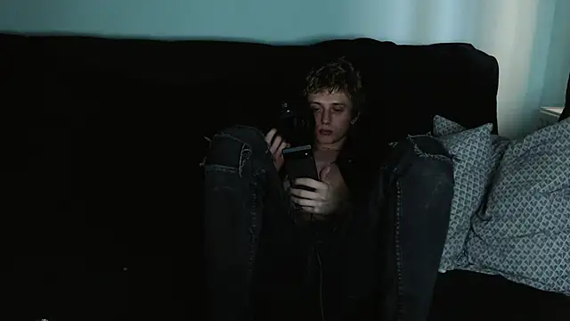 Snapshot of axxxturel chatting on 01-11-25, 01:01 axxxturel online show from 01-11-25, 01:01