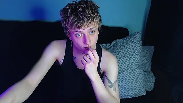 Snapshot of axxxturel chatting on 02-20-25, 01:25 axxxturel online show from 02-20-25, 01:25