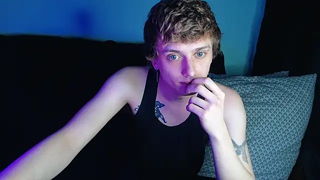 Snapshot of axxxturel chatting on 02-20-25, 11:43 axxxturel online show from 02-20-25, 11:43