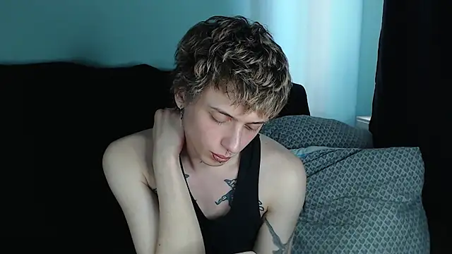 Snapshot of axxxturel chatting on 02-26-25, 10:47 axxxturel online show from 02-26-25, 10:47