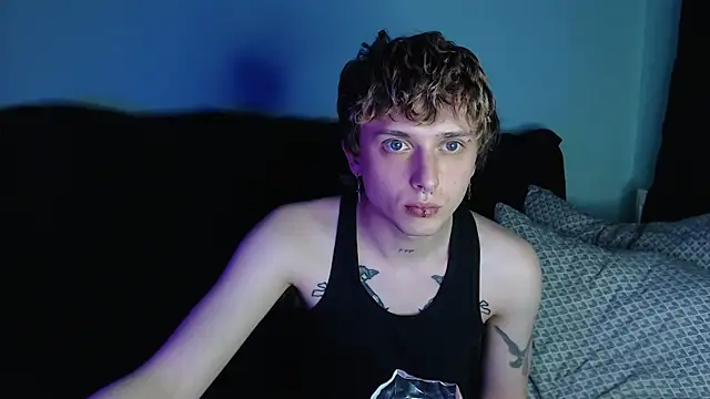 Snapshot of axxxturel chatting on 03-14-25, 11:53 axxxturel online show from 03-14-25, 11:53