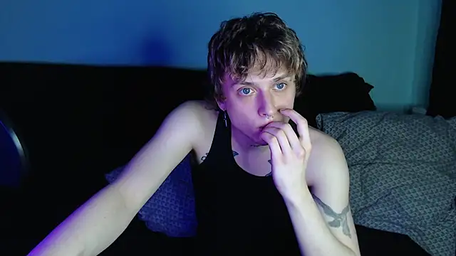 Snapshot of axxxturel chatting on 03-19-25, 03:09 axxxturel online show from 03-19-25, 03:09