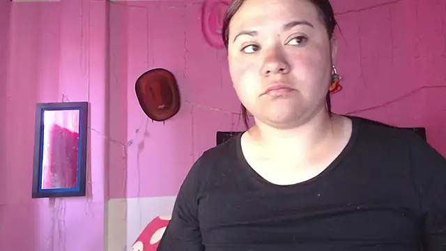 NikkiRous  online show from 01-06-26, 01:48