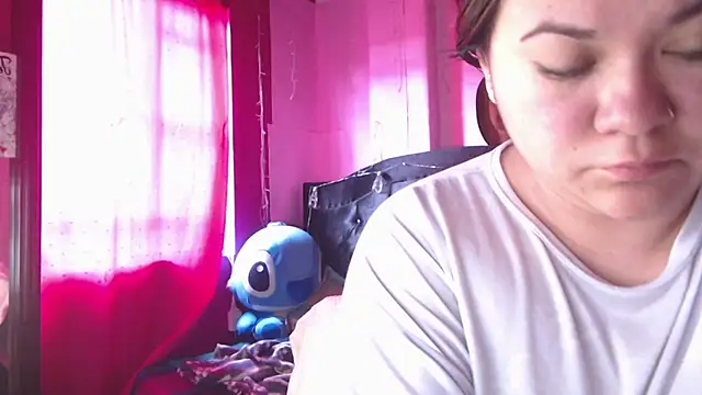 NikkiRous  online show from 06-12-26, 01:43