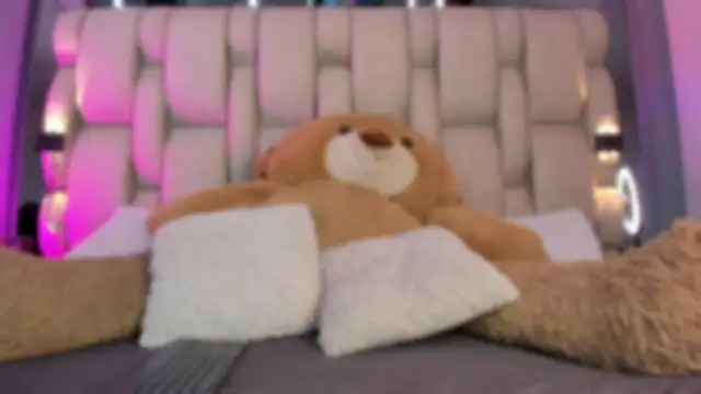  LauraTaylor  online show from 10-25-25, 08:14