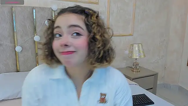 Snapshot of Cheerrysweett chatting on 01-10-25, 12:47 Cheerrysweett online show from 01-10-25, 12:47