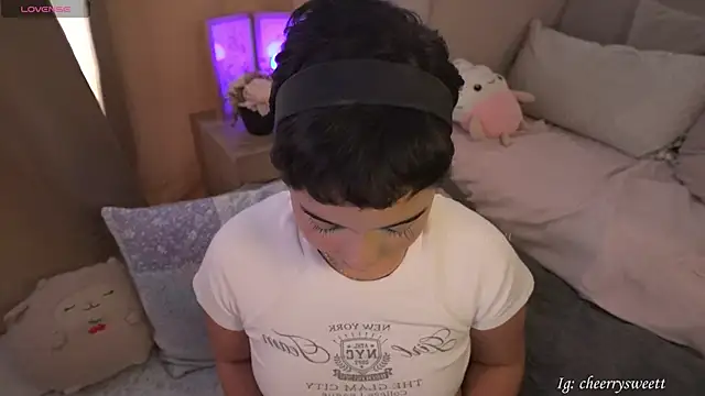 Cheerrysweett online show from 03-11-26, 06:36