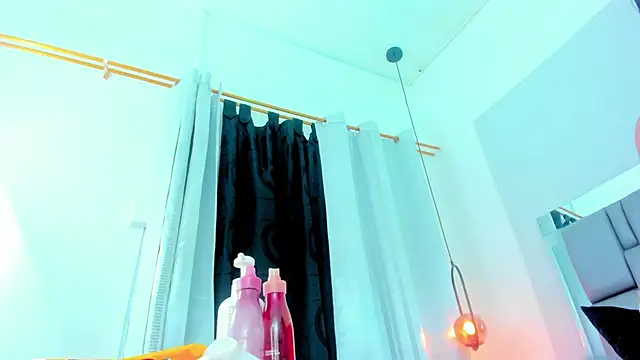 Emily Gil1 online show from 01-11-25, 04:36