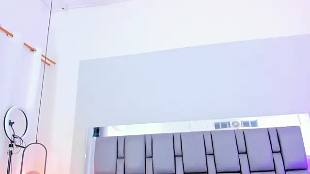 Emily Gil1 online show from 02-08-25, 07:38