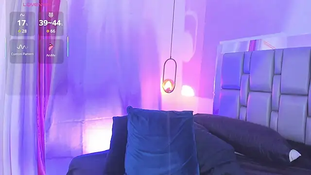 Emily Gil1 online show from 12-21-25, 05:47