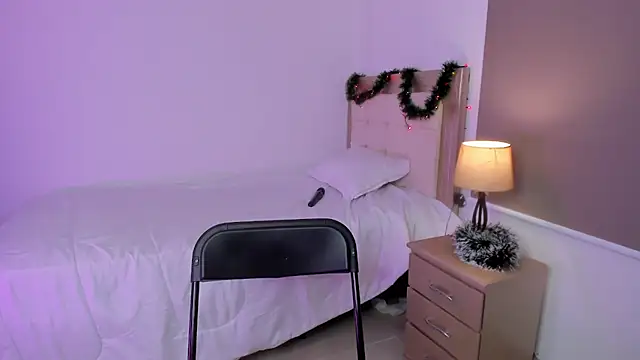 vale kross online show from 12-17-24, 01:05