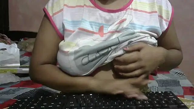 Snapshot of Im_Cute chatting on 10-25-25, 07:30 Im Cute online show from 10-25-25, 07:30