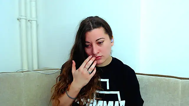 Helen Adams  online show from 12-03-24, 04:47