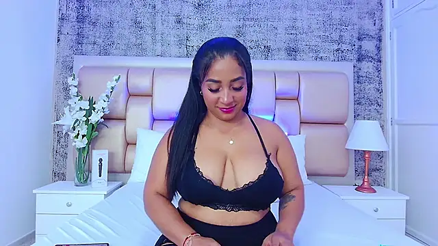 Snapshot of KateVenegas chatting on 01-24-25, 08:00 KateVenegas online show from 01-24-25, 08:00