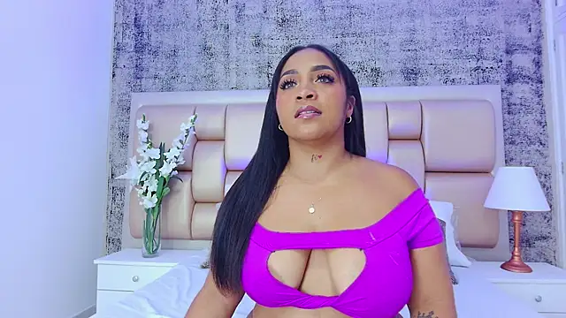 Snapshot of KateVenegas chatting on 01-29-25, 08:04 KateVenegas online show from 01-29-25, 08:04