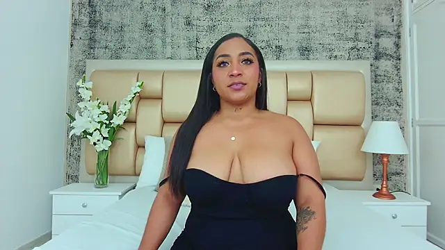 Snapshot of KateVenegas chatting on 03-02-25, 02:32 KateVenegas online show from 03-02-25, 02:32