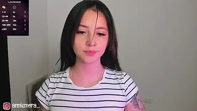 Snapshot of annie_mora chatting on 01-17-25, 02:50 annie mora online show from 01-17-25, 02:50