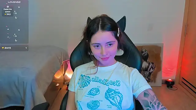 Snapshot of annie_mora chatting on 10-04-25, 02:53 annie mora online show from 10-04-25, 02:53