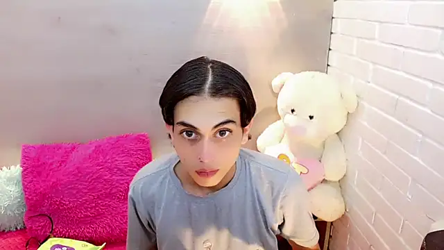 Daniela Pink  online show from 09-15-25, 07:47