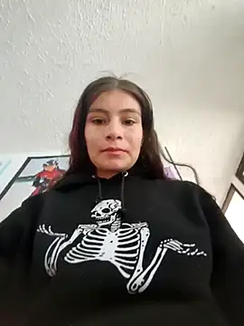 Snapshot of Sasha_smith23 chatting on 03-03-25, 05:18 Sasha smith23 online show from 03-03-25, 05:18