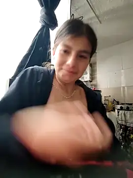 Snapshot of Sasha_smith23 chatting on 10-11-25, 11:42 Sasha smith23 online show from 10-11-25, 11:42