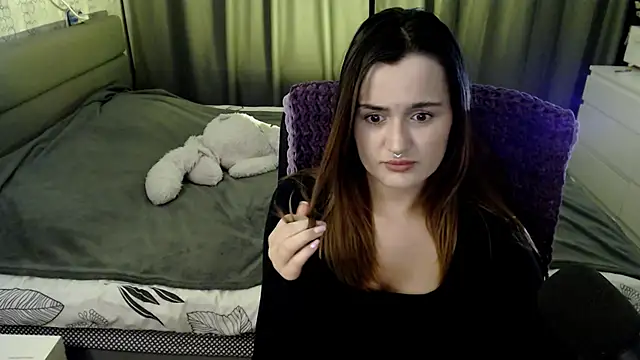 KiraYammy online show from 12-20-24, 01:25