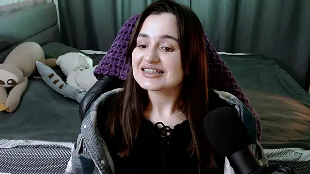 KiraYammy online show from 02-14-25, 02:54