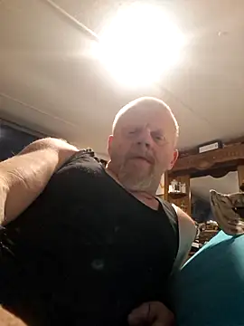 Snapshot of MagicAdmiralty5 chatting on 11-02-25, 11:18 MagicAdmiralty5 online show from 11-02-25, 11:18