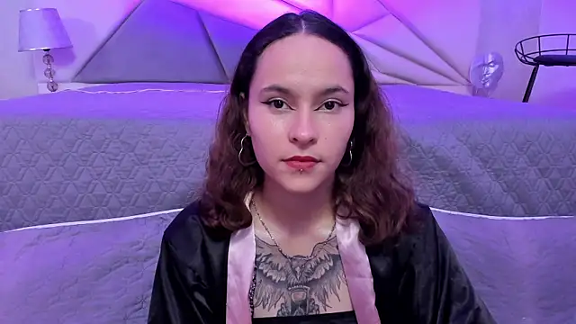 AnnyThompson  online show from 01-11-25, 07:49