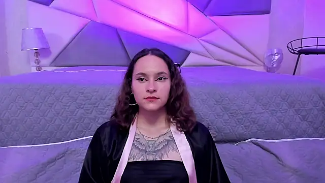 AnnyThompson  online show from 01-12-25, 02:03