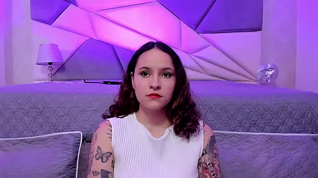 AnnyThompson  online show from 02-08-25, 10:19