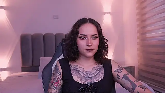 AnnyThompson  online show from 12-22-25, 09:56