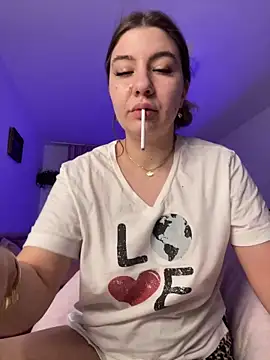 xqueenyasmine online show from 12-10-24, 11:40