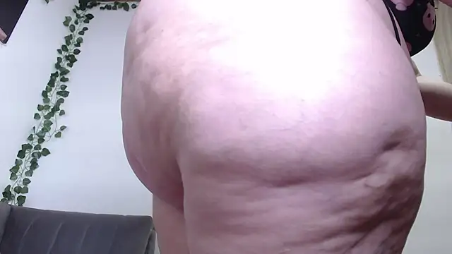 Zoe Curvy online show from 02-25-25, 02:22